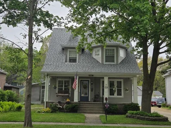 406 N 4th St, Oregon, IL 61061