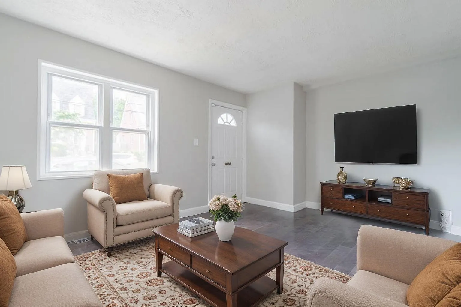 2 bed, $1,550 — Photo 1