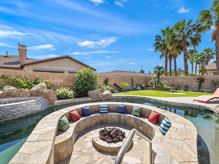57806 Cantata Dr — Photo 47
