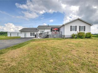 2086 950th St, Chestnut, IL 62518