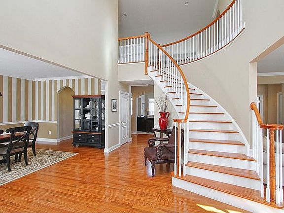 Open 2 Story Hardwood Foyer