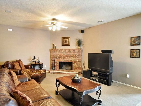3rd image of 9844 Carter Dr