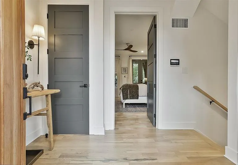 130 Arcadia Ave — Photo 3