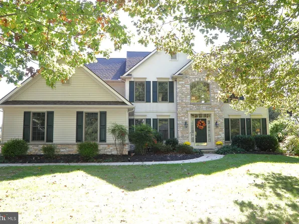 1346 Bryan Dr, Lancaster, PA 17601