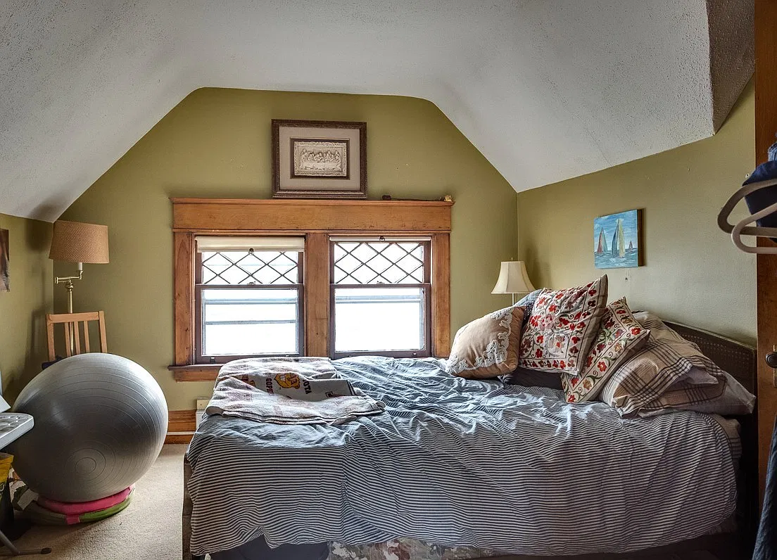 Jager 913 Ashland — Photo 2