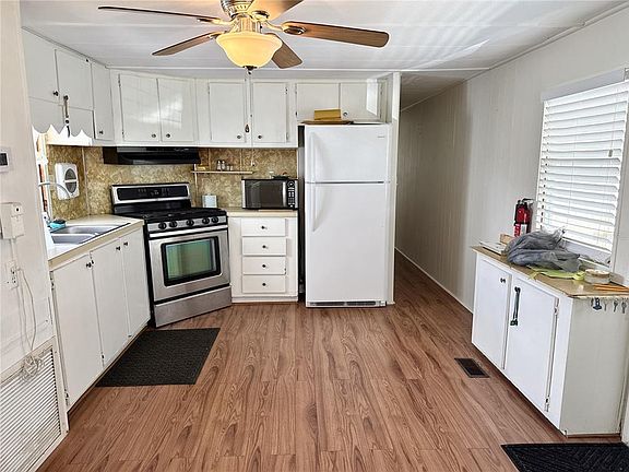 4th image of 425 MOUNT PINEY AVENUE NE #681