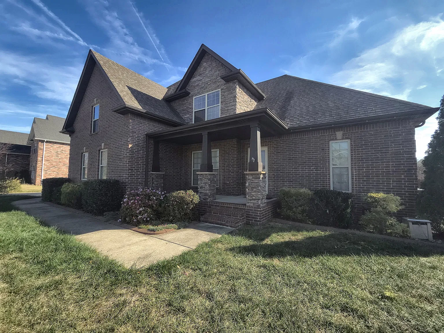 4 bed, 2.5 bath, 2503 sqft, $2,695 — Photo 2