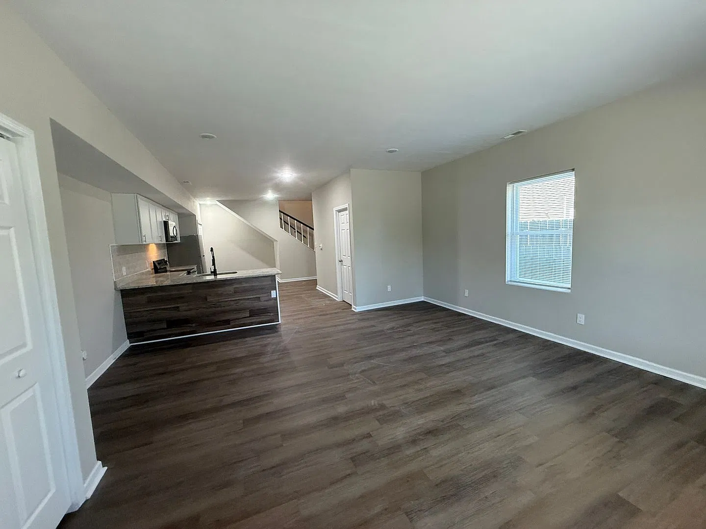 3BBR/1.5 Bath New Build Townhome — Photo 3