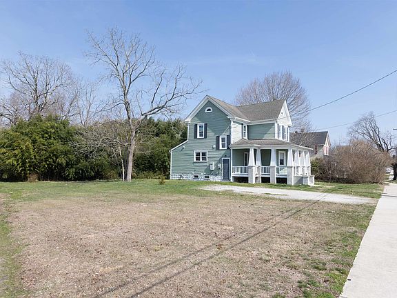 4th image of 626 Jackson Ave