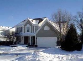 100 Ridge Field Ct, Oxford, MI 48371