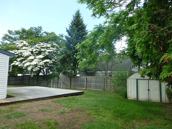 4th image of 62 Vista Ln