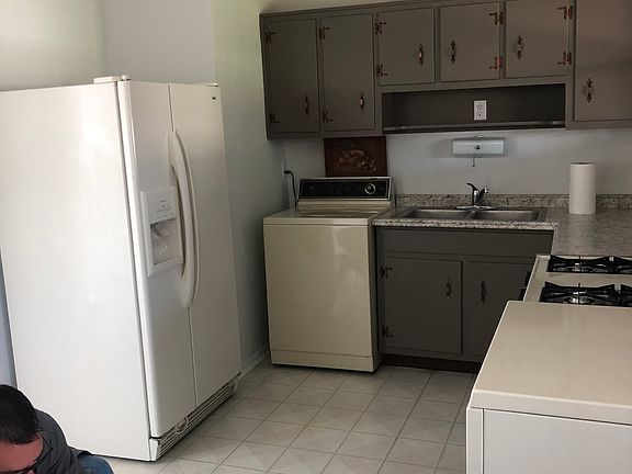 2nd image of 1051 Virginia Ave