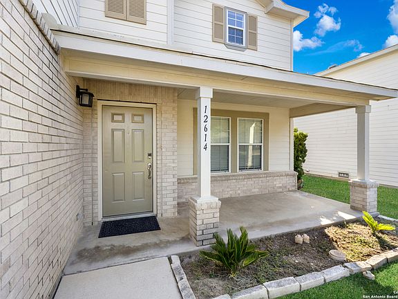 4th image of 12614 Carriage Blvd