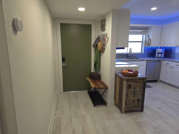 9501 Sunrise Lakes Boulevard #305, Sunrise, FL 33322