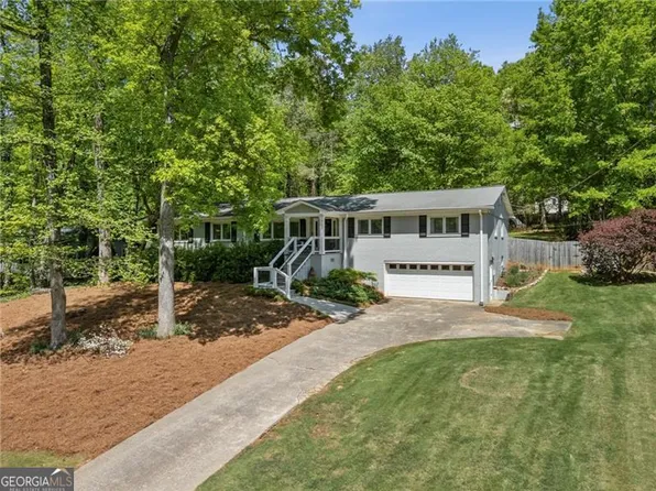 2574 Warwick Dr, Marietta, GA 30062