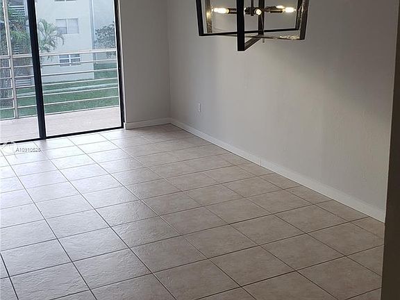 3rd image of 1820 N Lauderdale Ave APT 3311