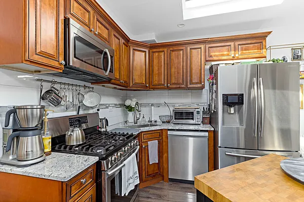 Rented by Corcoran | media 6