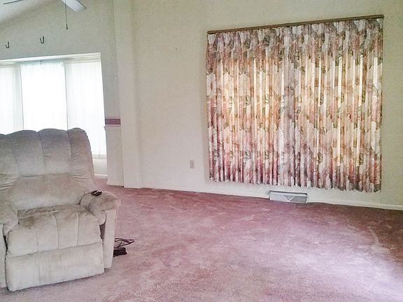 2nd image of 10 Belgrave Ct