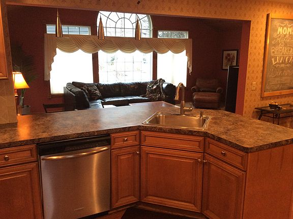 4th image of 4970 Glenwood Dr