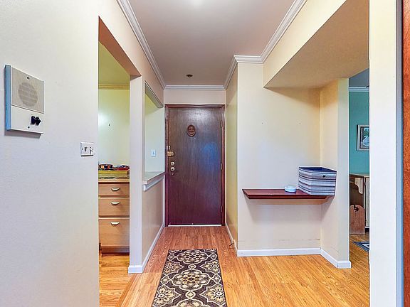 3rd image of 1200 W Northwest Hwy APT 218