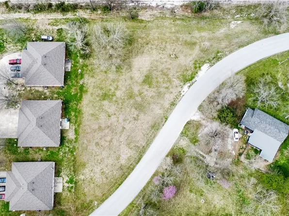 2709 Hewitt St, Springdale, AR 72762