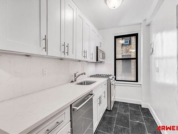 5th image of 430 E 86th St APT 11H