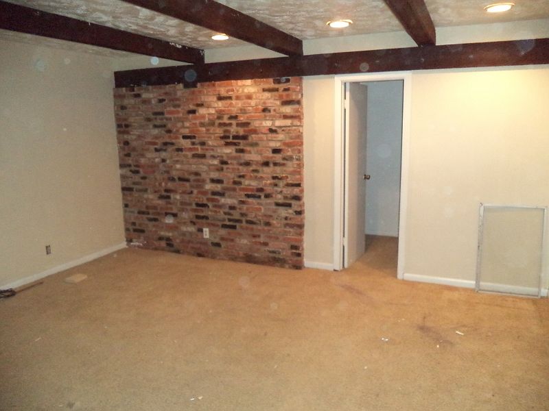 2nd image of 1329 F St APT 13