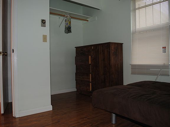 4th image of 3512 72nd Ave
