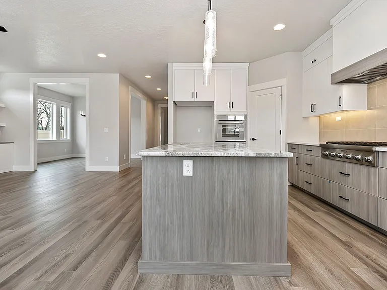 5110 N Cengotita Ave — Photo 9