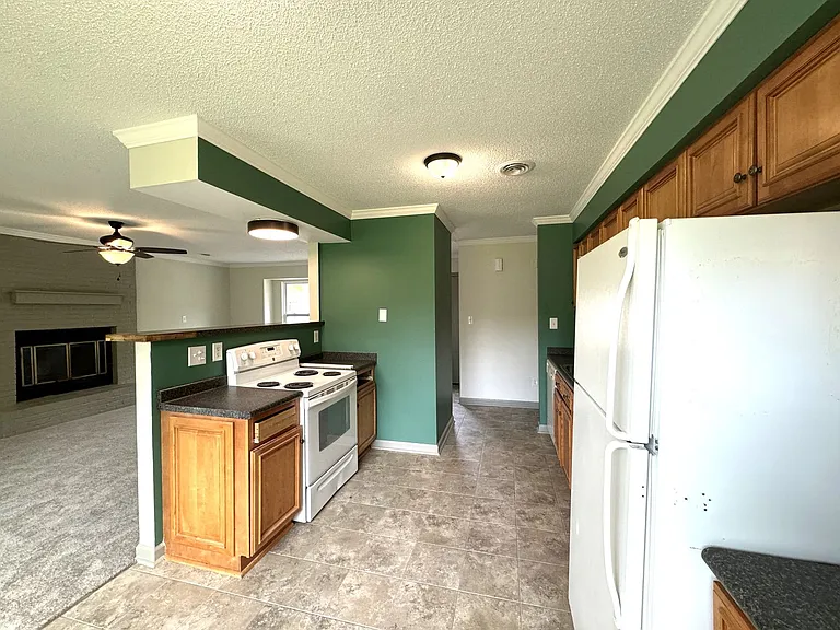 833 Mill River Rd — Photo 10