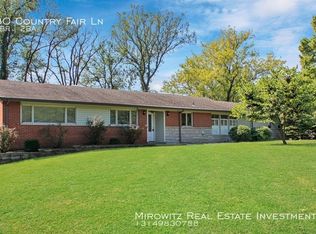 30 Country Fair Ln, Saint Louis, MO