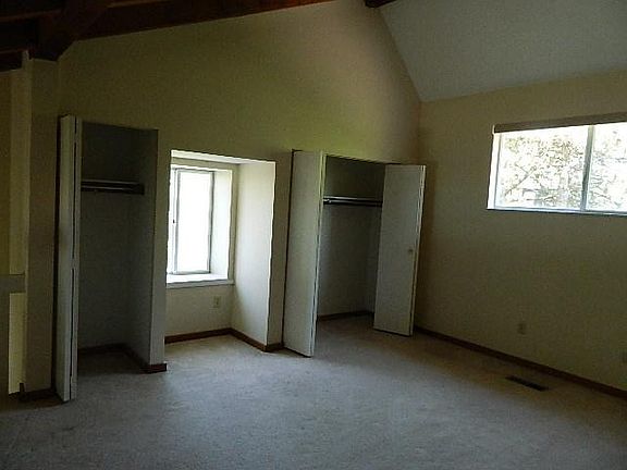 2nd image of 39 Twin Lakes Dr