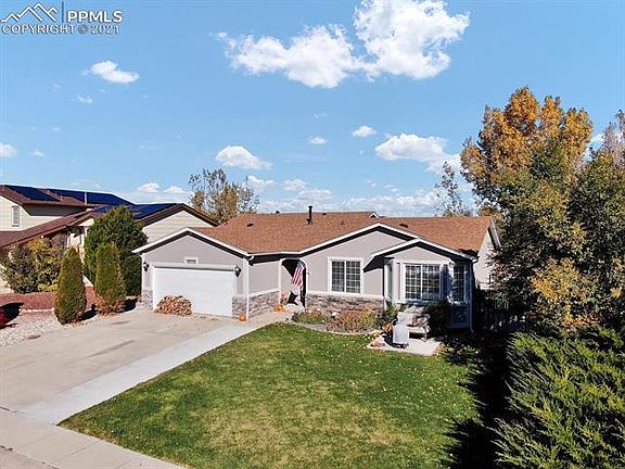 3rd image of 8134 Hidden Pine Dr