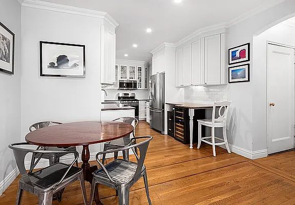 3rd image of 519 E 86th St APT 6A