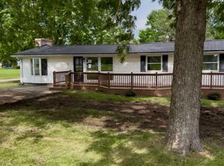 420 S 8th St, Breckenridge, MO 64625