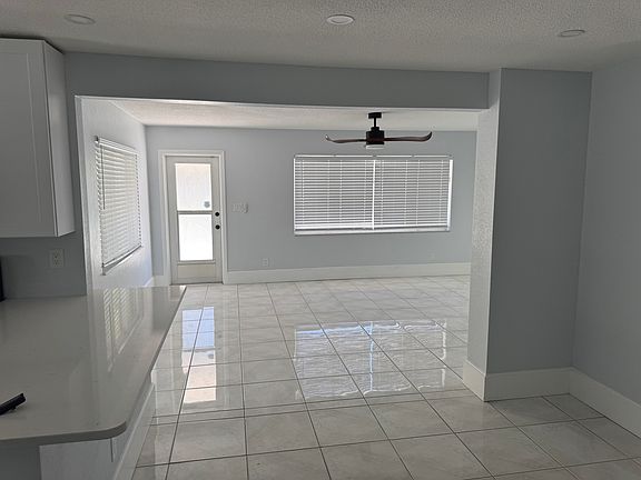 5th image of 328 26th Ave N