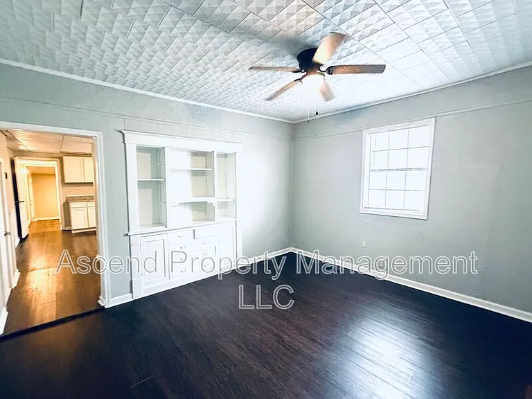 2111 Chamberlain Ave #A — Photo 3