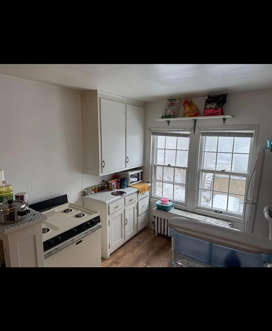 Modern Unit in Prime Location | 2125 University Ave, Madison WI | $1800/mo — Photo 4