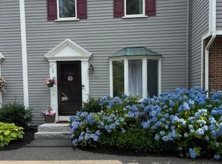 1102 Foxwood Cir, Peabody, MA 01960