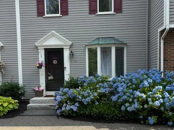 1102 Foxwood Cir, Peabody, MA 01960