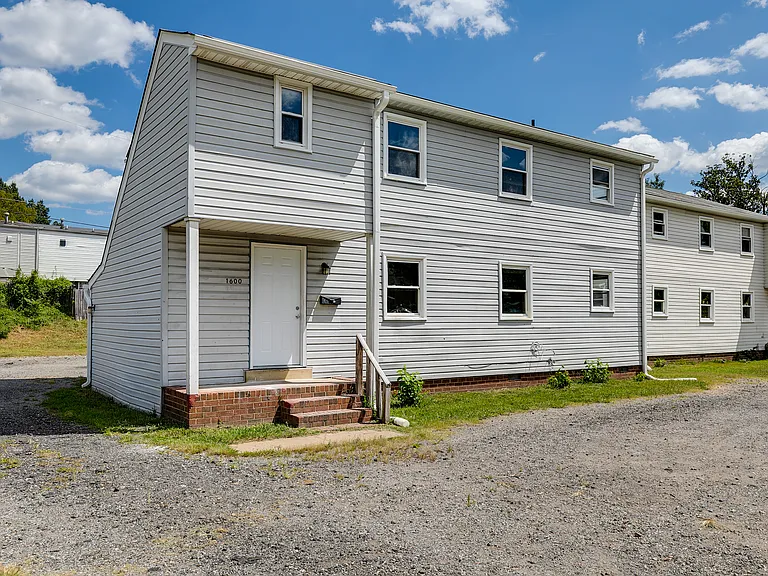 1600 Pollock St #B — Photo 22