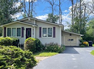 3330 Sandy Beach Rd, Grand Island, NY 14072