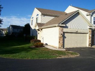 1820 Maplewood Ct, Grayslake, IL 60030