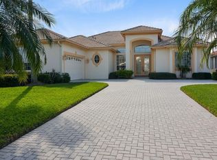 2210 SE Stonehaven Rd, Port Saint Lucie, FL 34952