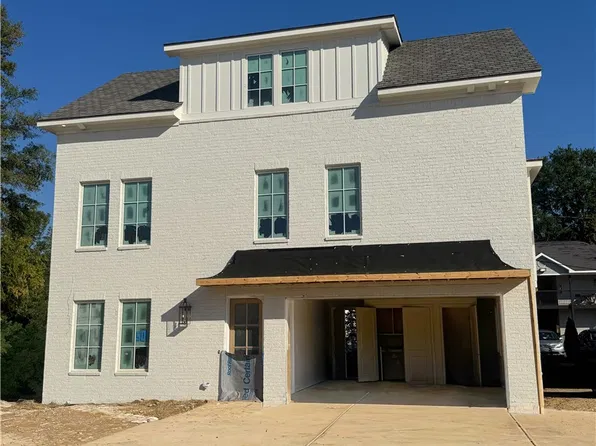 305 Warrior Ct #301, Auburn, AL 36830