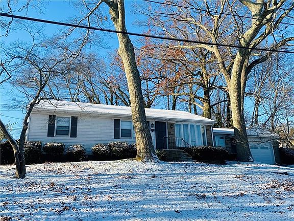 2nd image of 7 Grove Ave