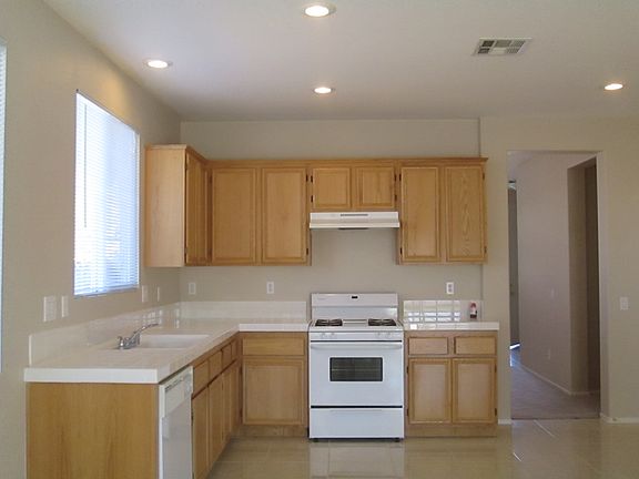 2nd image of 34329 Oakwood Pl