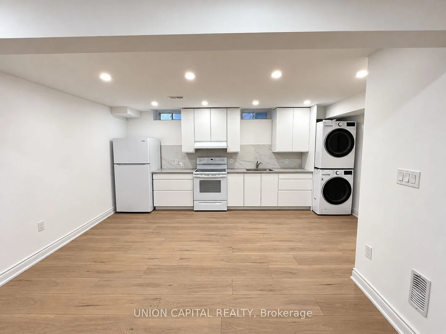 3 bed, $2,500 — Photo 1