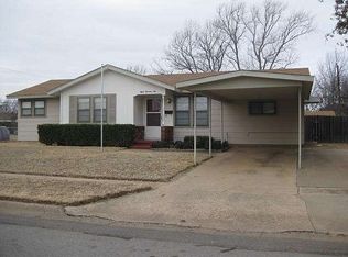 810 Chestnut St, Burkburnett, TX 76354