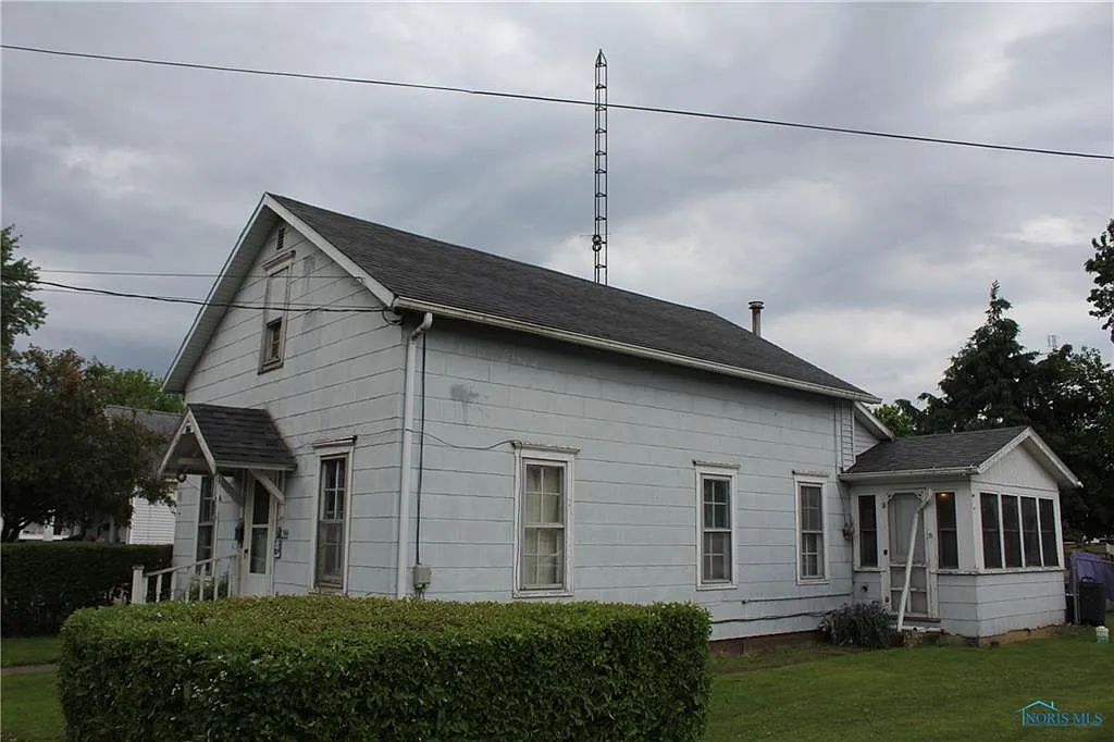 766 Harrison Ave photo 1